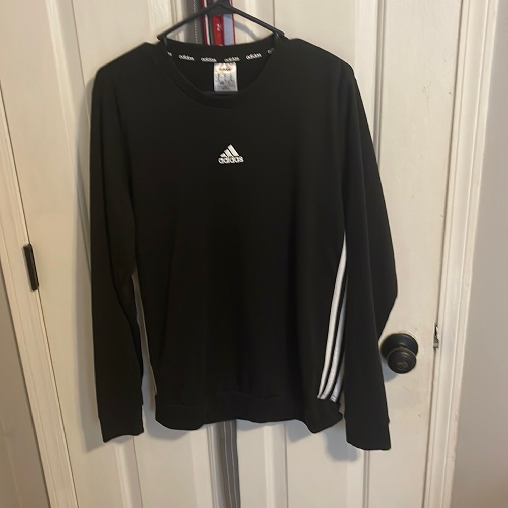 Adidas sweater size M